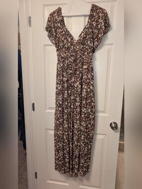Ultra Flirt Brown Floral V-Neck Maxi Dress with White Flower Print